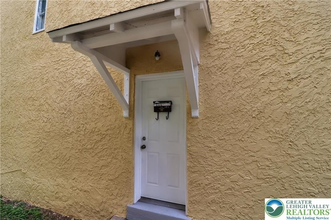 526 Prospect Ave - Photo 2 of 25