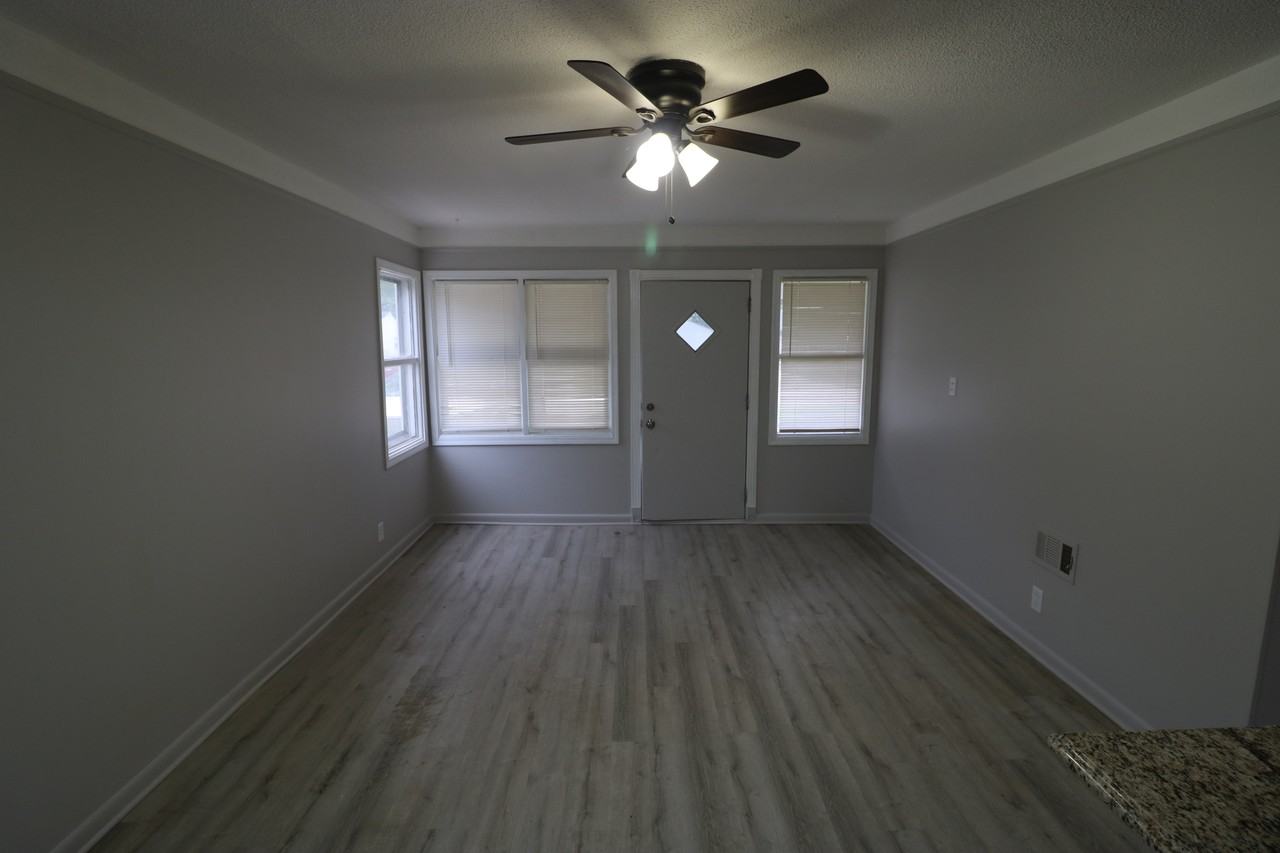 25866 Rosenbusch Blvd #1 - Photo 5 of 9