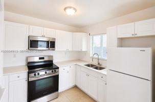 featured image of 10595 Sw 171st St #10595