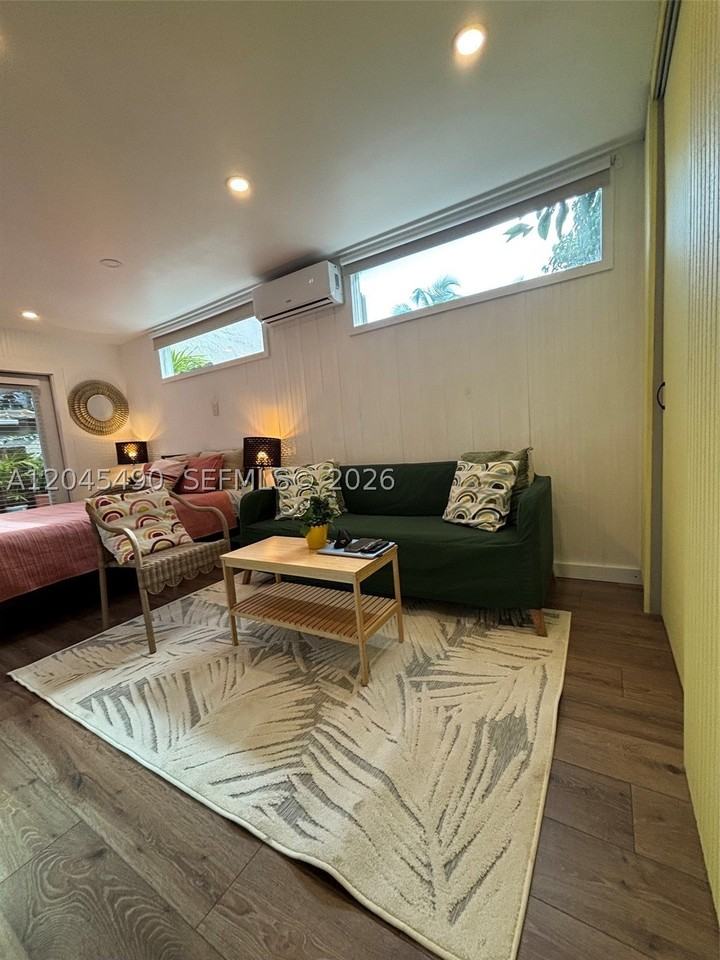 8220 Ne 1st Pl #3C - Photo 2 of 10