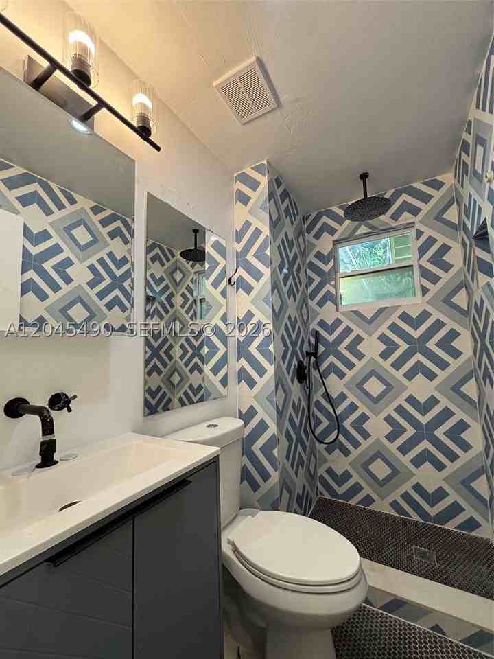 8220 Ne 1st Pl #3C - Photo 3 of 10