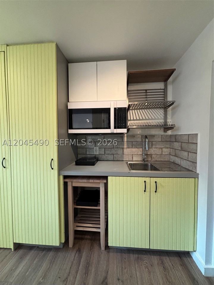8220 Ne 1st Pl #3C - Photo 4 of 10