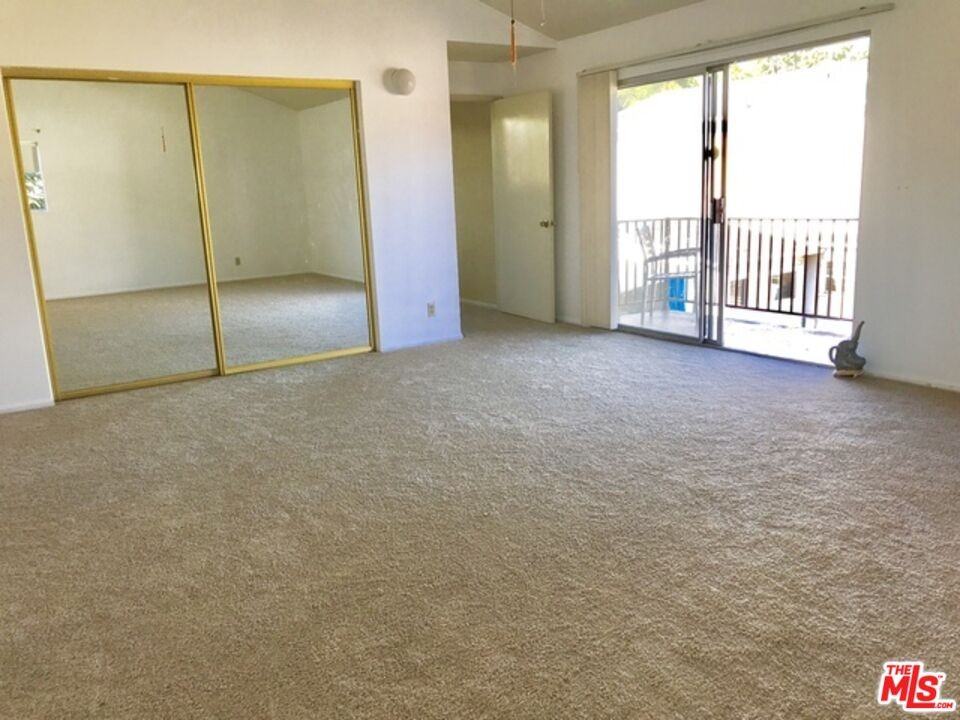 4322 Berryman Ave - Photo 4 of 8
