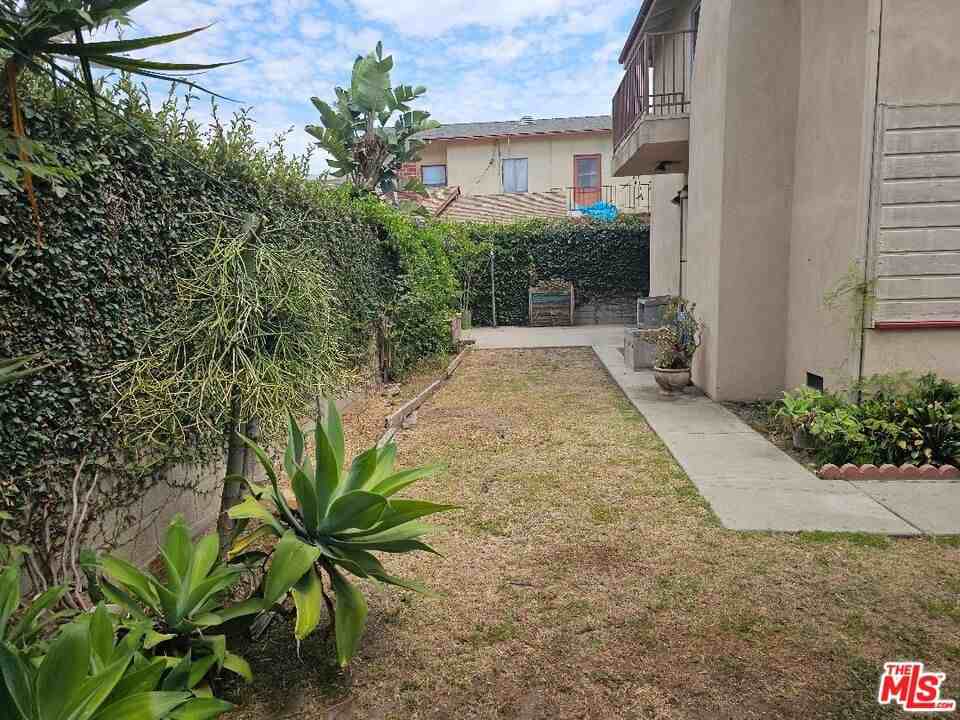 4322 Berryman Ave - Photo 6 of 8
