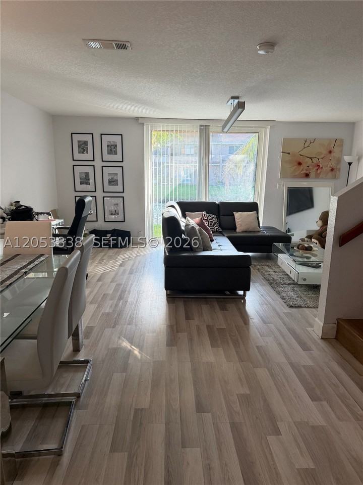 1315 Hampton Blvd #1315 - Photo 2 of 29