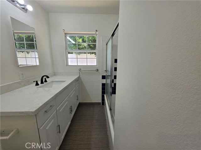 7422 Shoup Ave - Photo 5 of 8