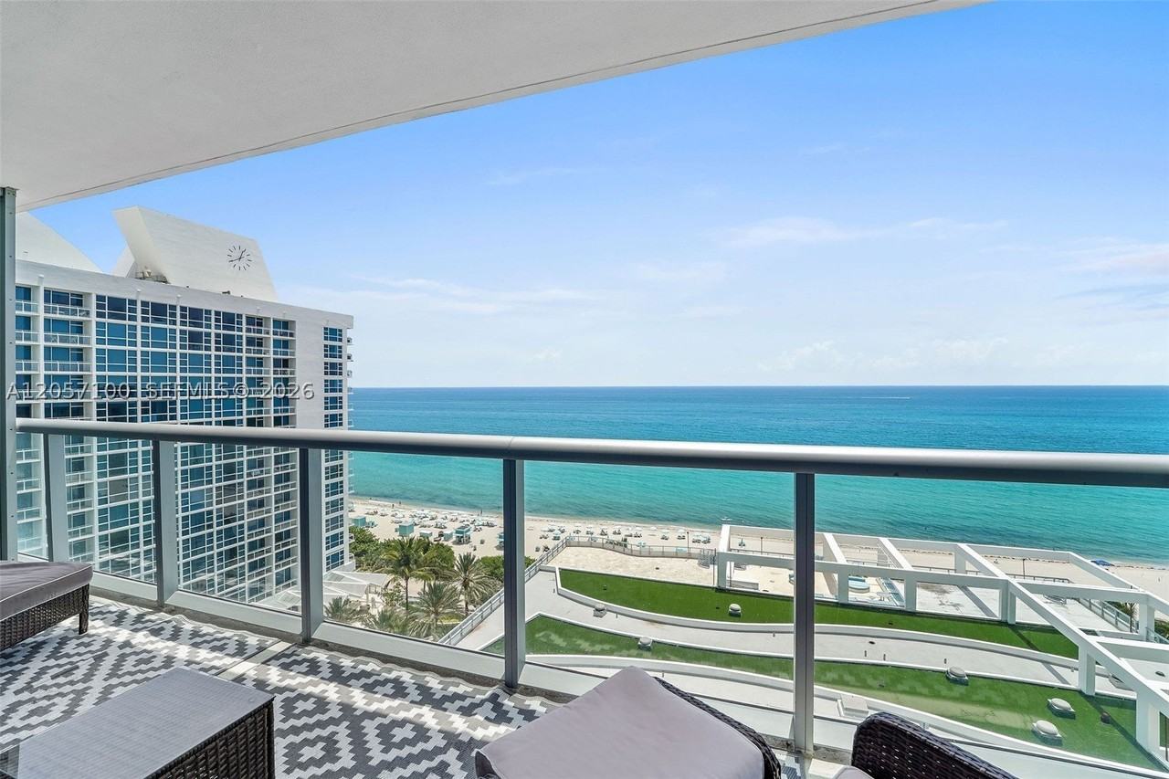 6799 Collins Ave #1103