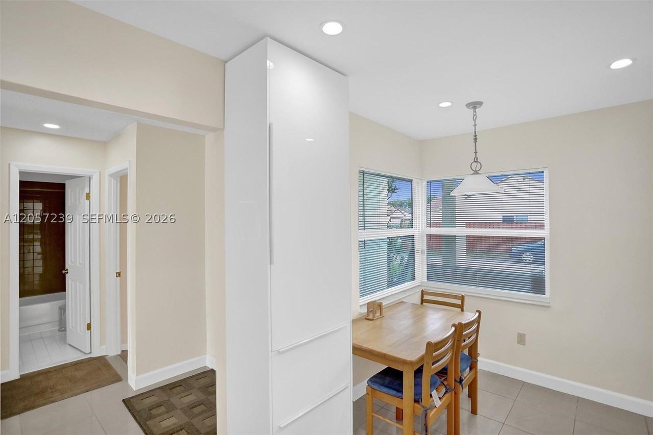 11529 Sw 133rd Ter - Photo 7 of 36