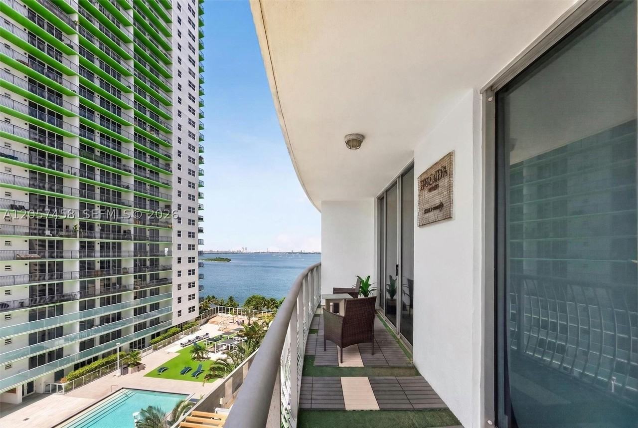1750 N Bayshore Dr #1609 - Photo 2 of 25