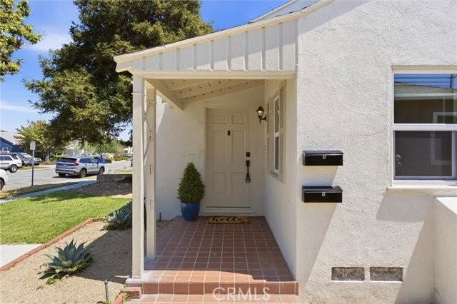 2151 Euclid Ave - Photo 3 of 8