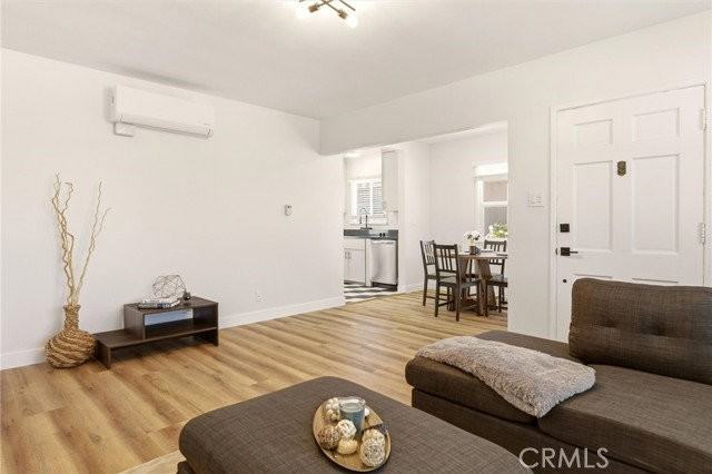 2151 Euclid Ave - Photo 6 of 8
