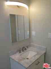 1022 N Croft Ave #5 - Photo 5 of 8