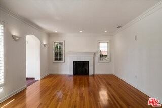 627 26th St - Photo 5 of 8