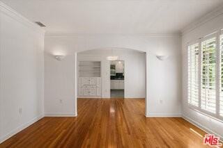 627 26th St - Photo 7 of 8
