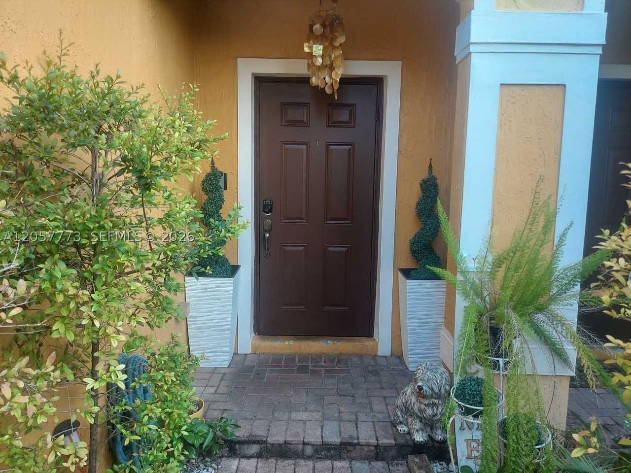 8106 Sw 17th Ct #0 - Photo 2 of 8