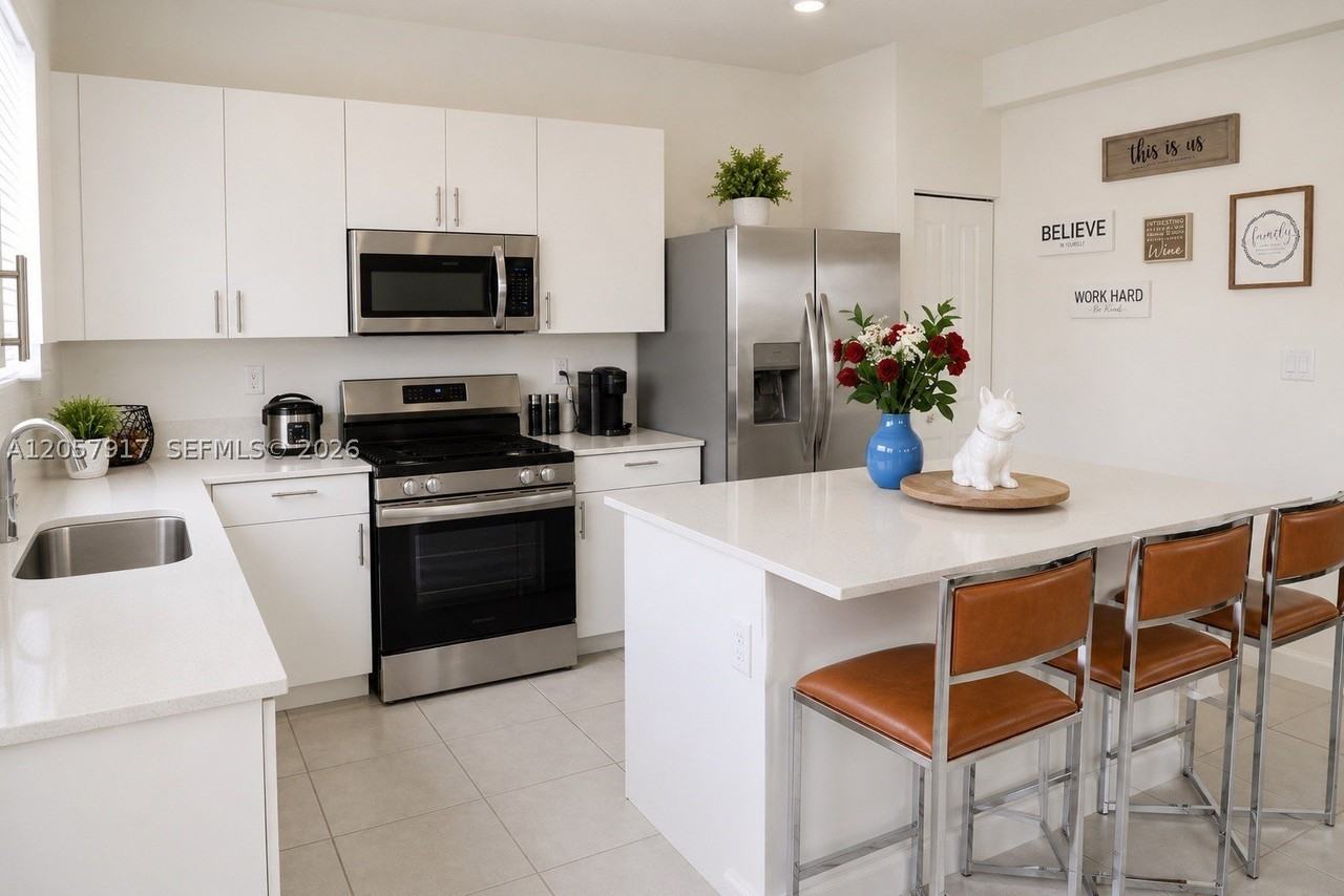 23068 Sw 129th Pl #23068 - Photo 5 of 17
