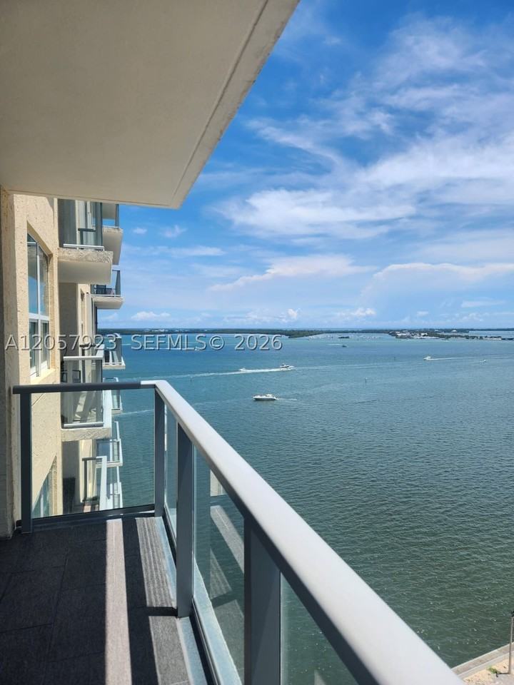 1155 Brickell Bay Dr #1807