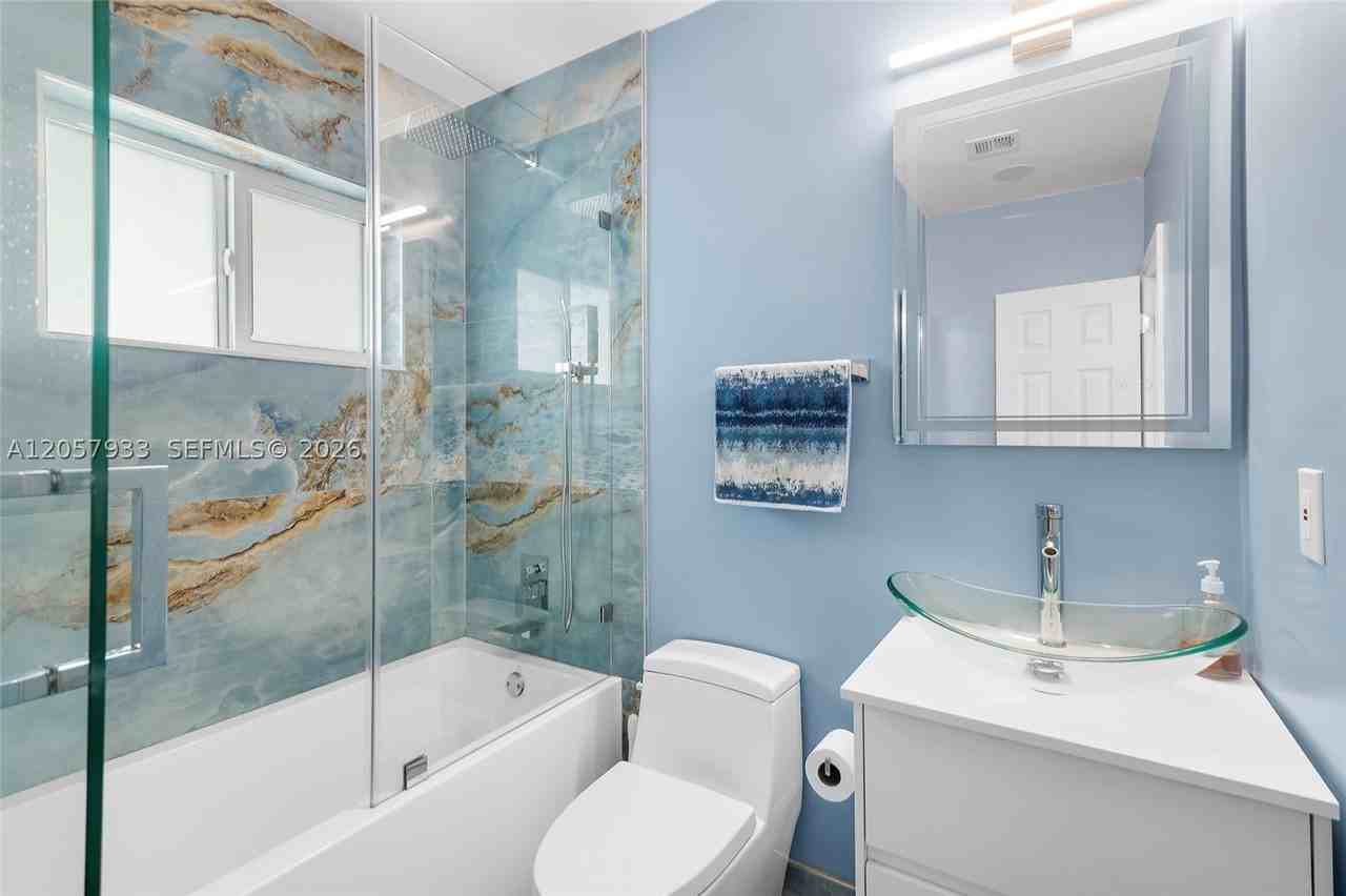 17410 Ne 11th Ave - Photo 6 of 9