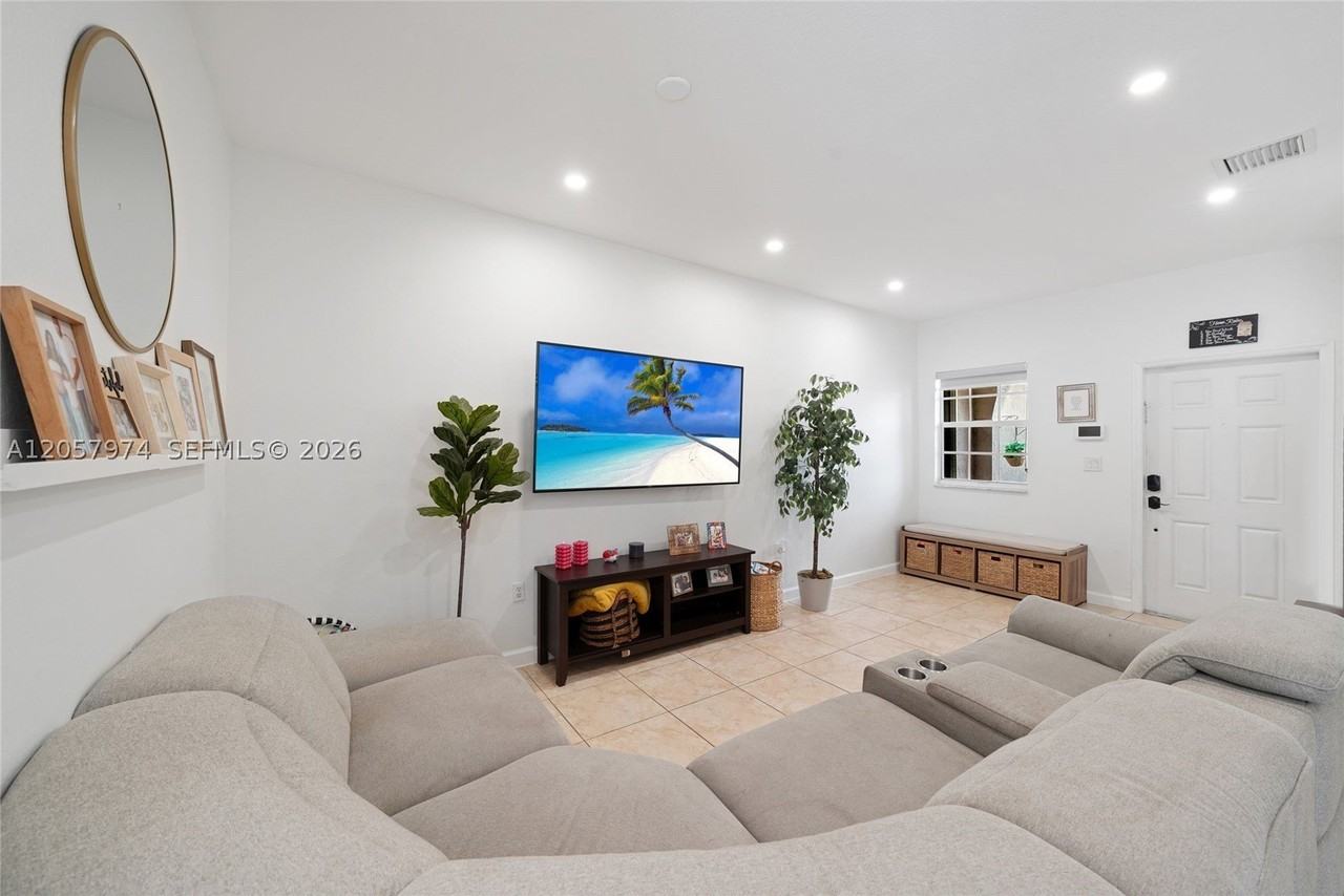 8897 Sw 225th St - Photo 3 of 33