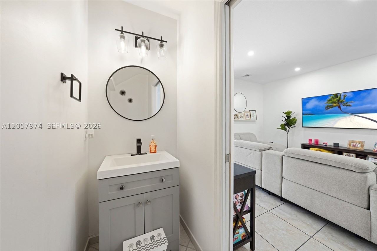 8897 Sw 225th St - Photo 6 of 33
