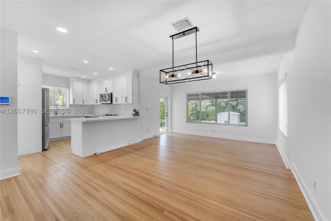 2031 Sw 66th Ave #2031 - Photo 6 of 45