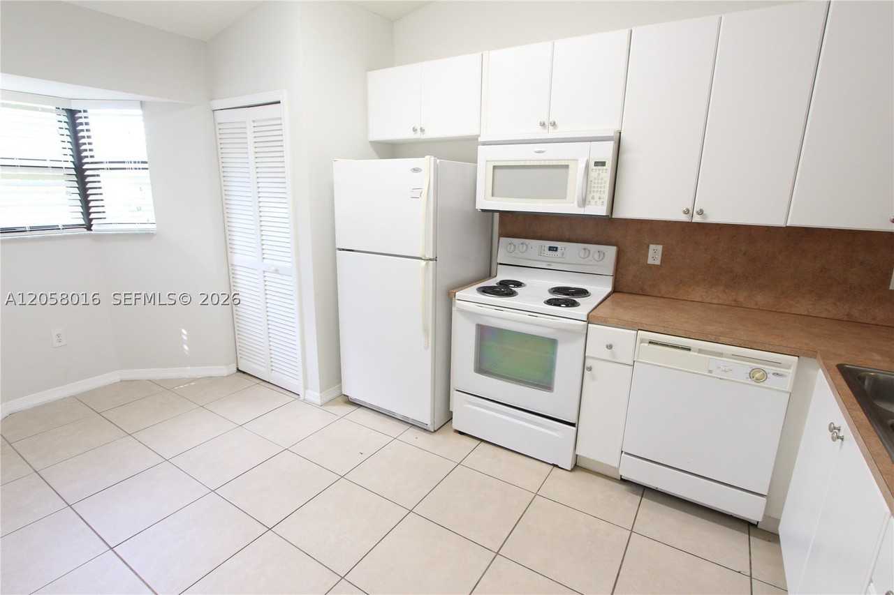 22831 Sw 88th Pl #303 - Photo 5 of 19