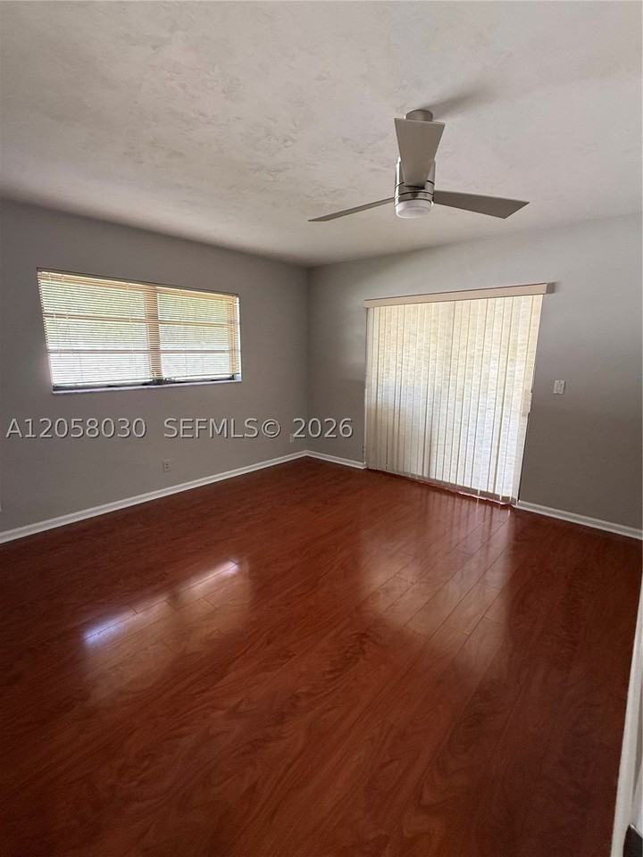1560 Nw 12th Way - Photo 6 of 22