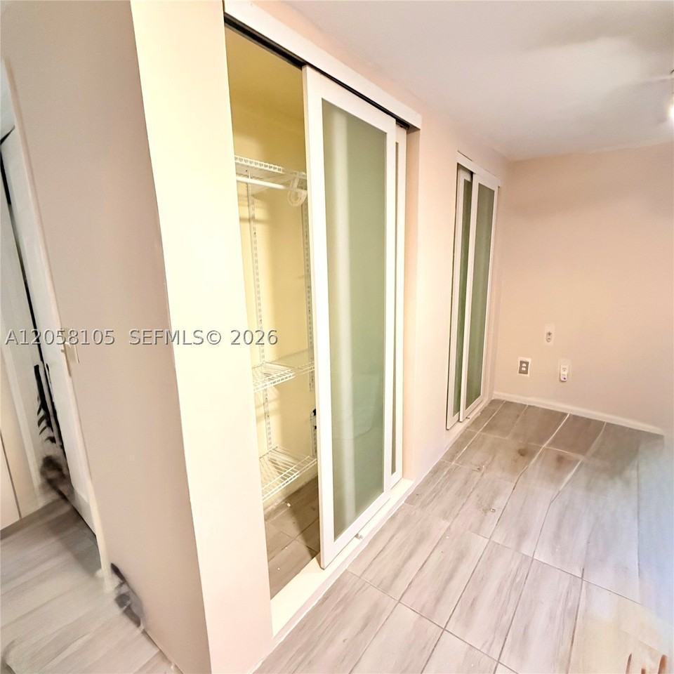 737 Ne 127th St #B - Photo 6 of 16