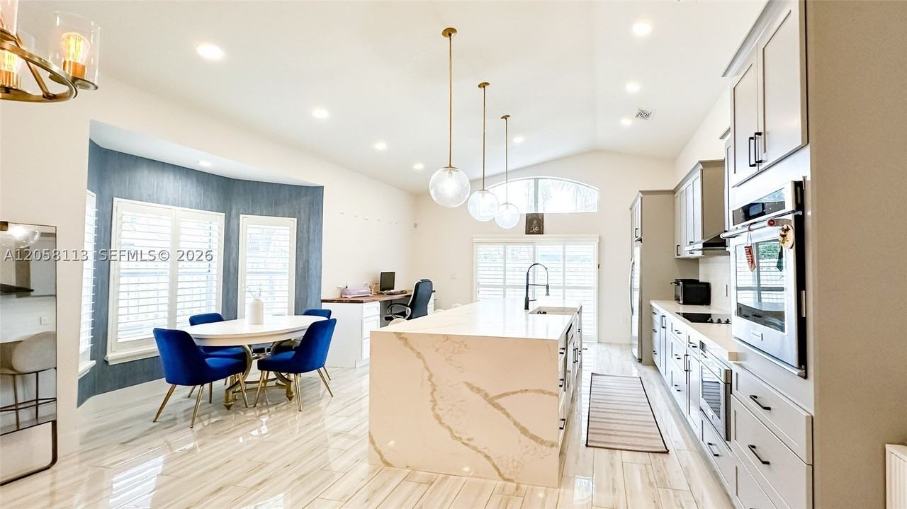 18795 Nw 24th Ct #18795 - Photo 6 of 20
