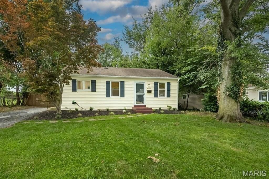 2568 Bonniebrook Dr - Photo 2 of 26