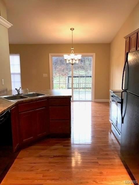 1050 Notting Hill Ct - Photo 7 of 13