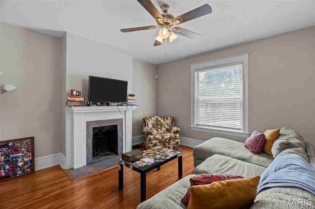 4147 Beethoven Ave - Photo 6 of 36
