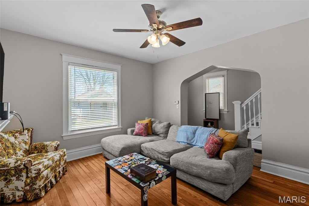 4147 Beethoven Ave - Photo 7 of 36