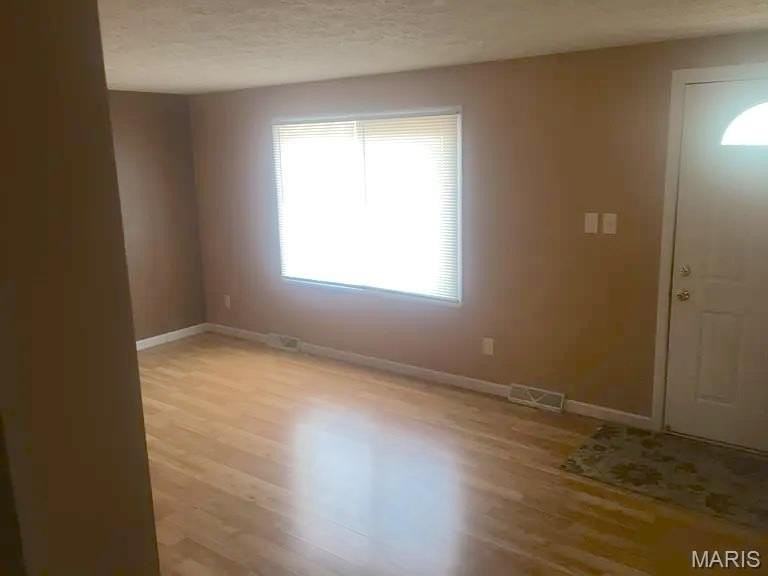 309 Ash St - Photo 2 of 12