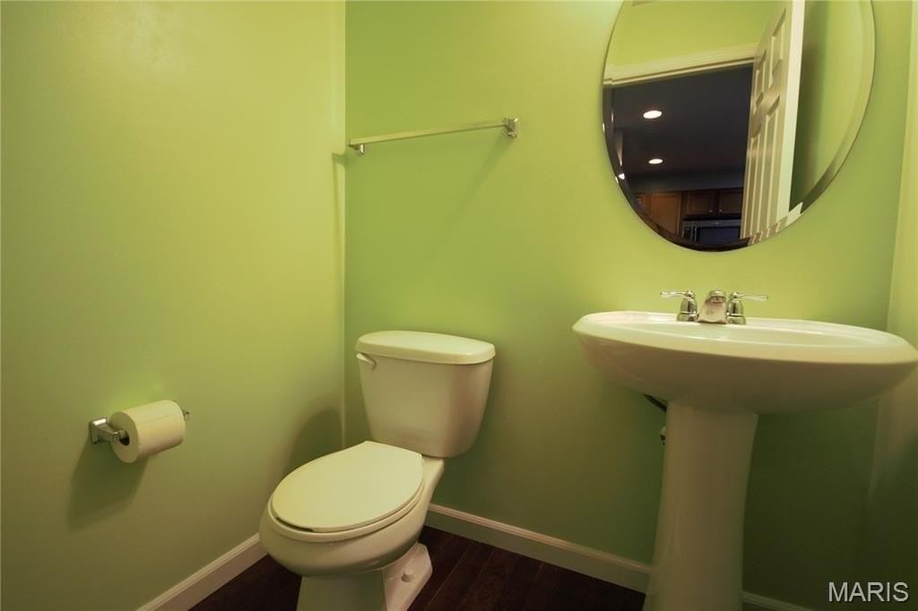 236 Countryshire Dr - Photo 4 of 11