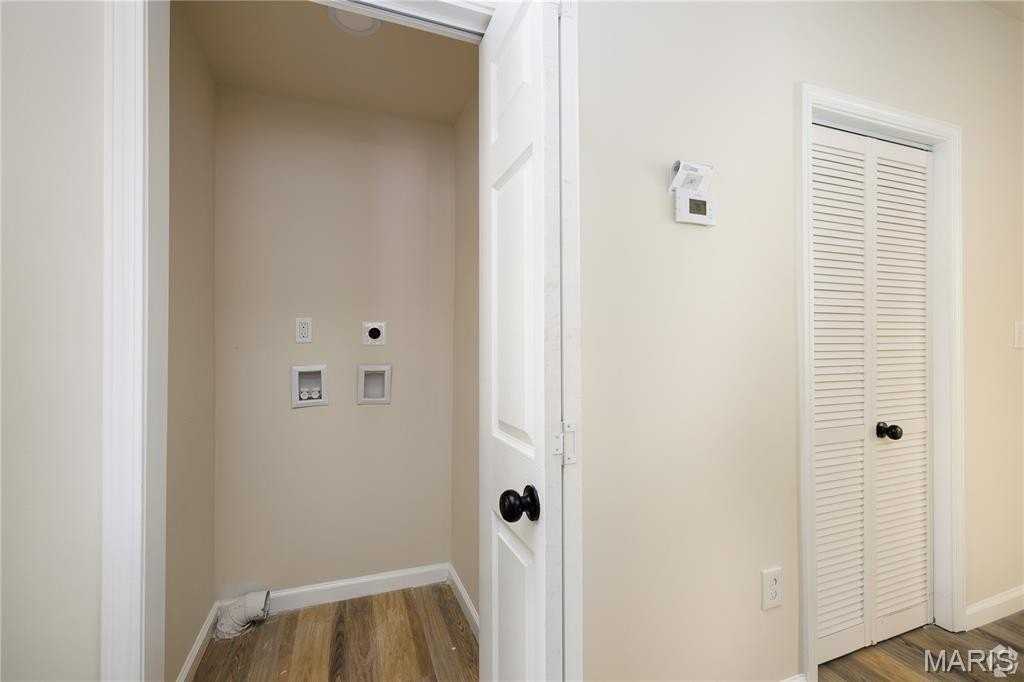 5909 Cates Ave - Photo 7 of 8