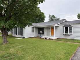 4048 Blow St - Photo 1 of 1