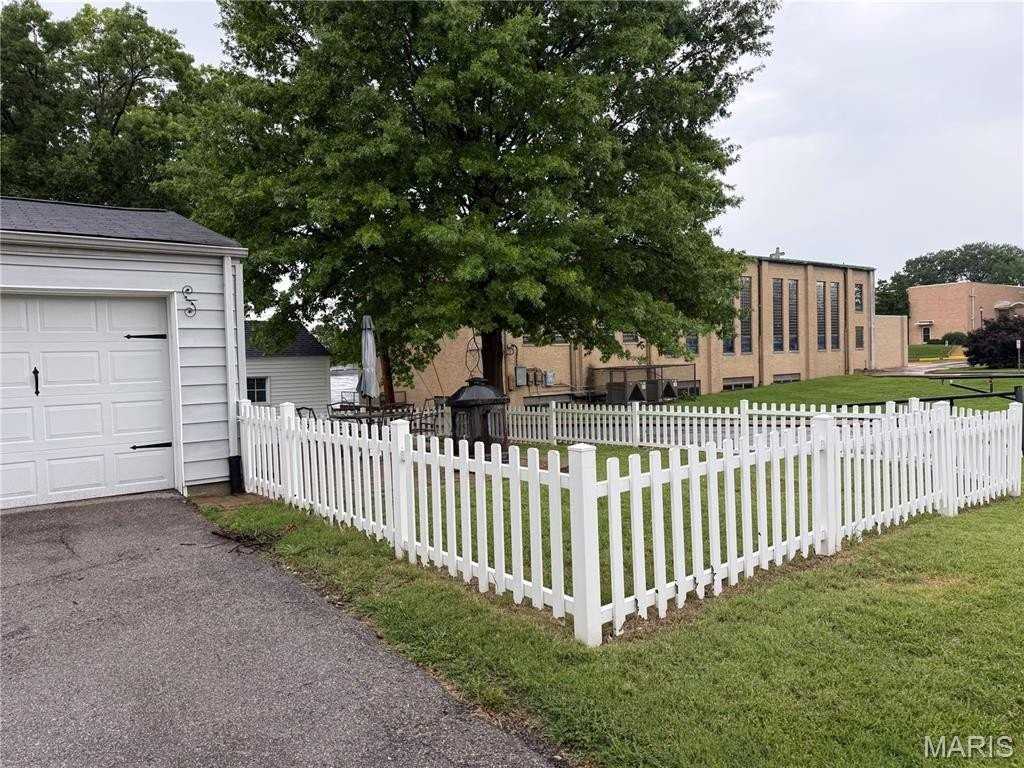4048 Blow St - Photo 2 of 20