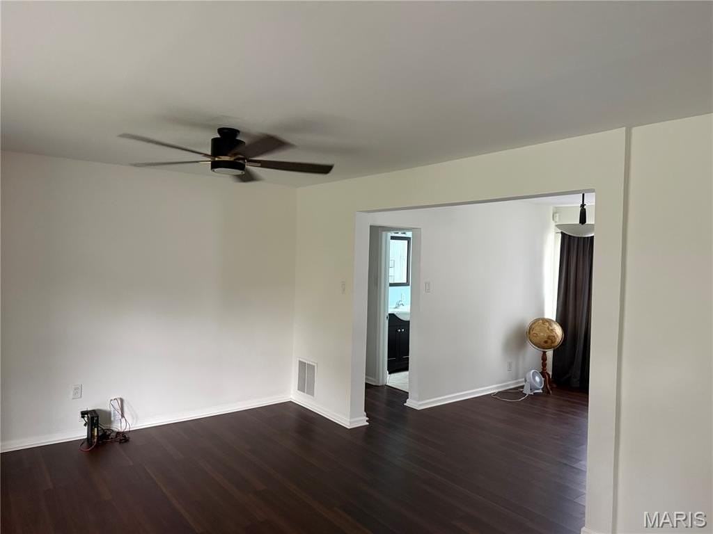 4048 Blow St - Photo 3 of 20