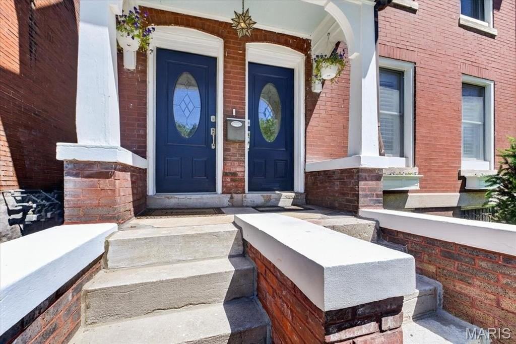 4161 Flad Ave - Photo 2 of 43