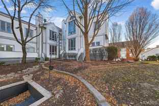 28 Columbus Square Dr - Photo 1 of 1