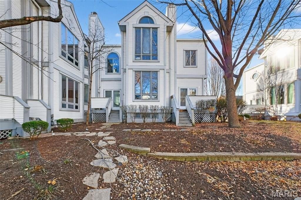28 Columbus Square Dr - Photo 5 of 30