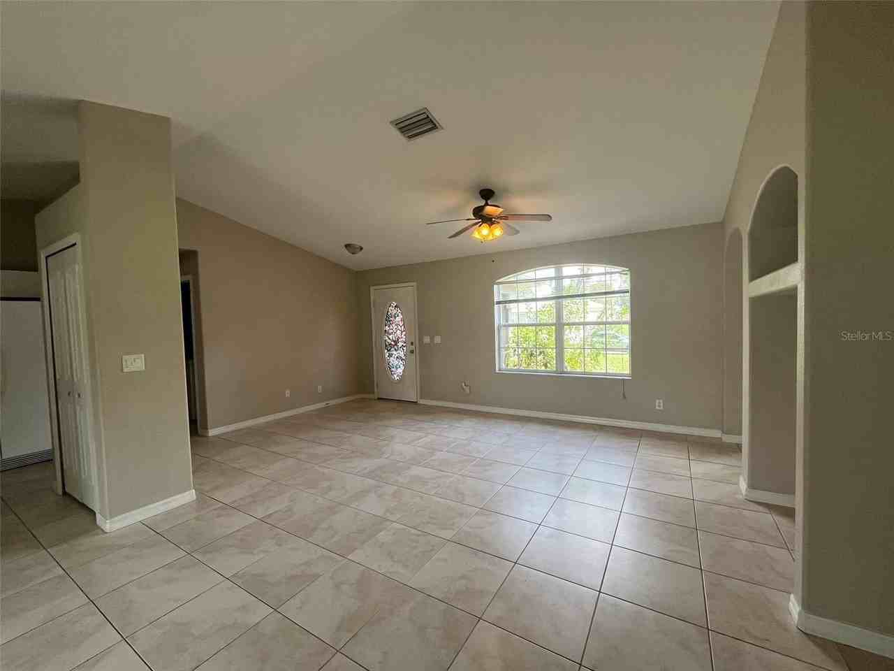 3605 Caballero Ave - Photo 6 of 16