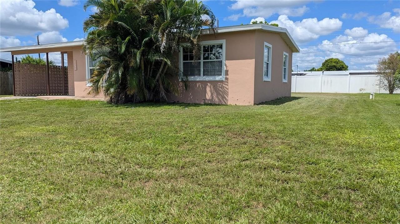 21298 Percy Ave - Photo 4 of 28
