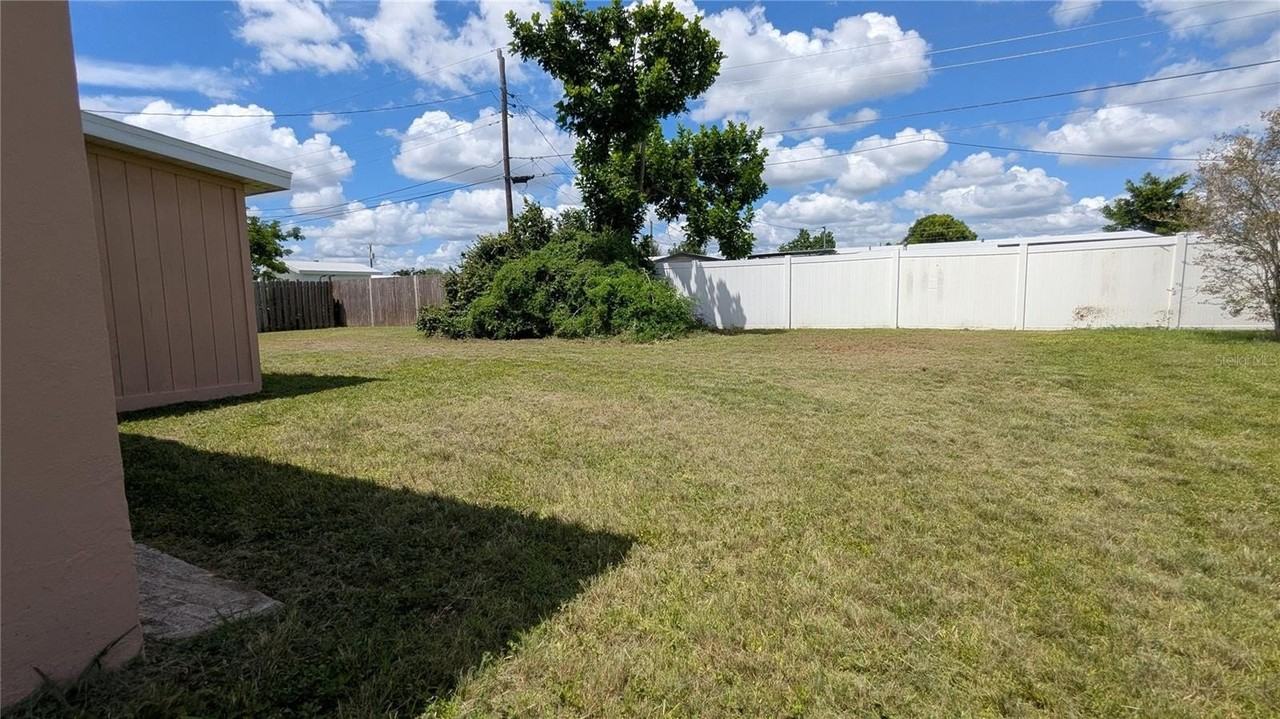 21298 Percy Ave - Photo 5 of 28