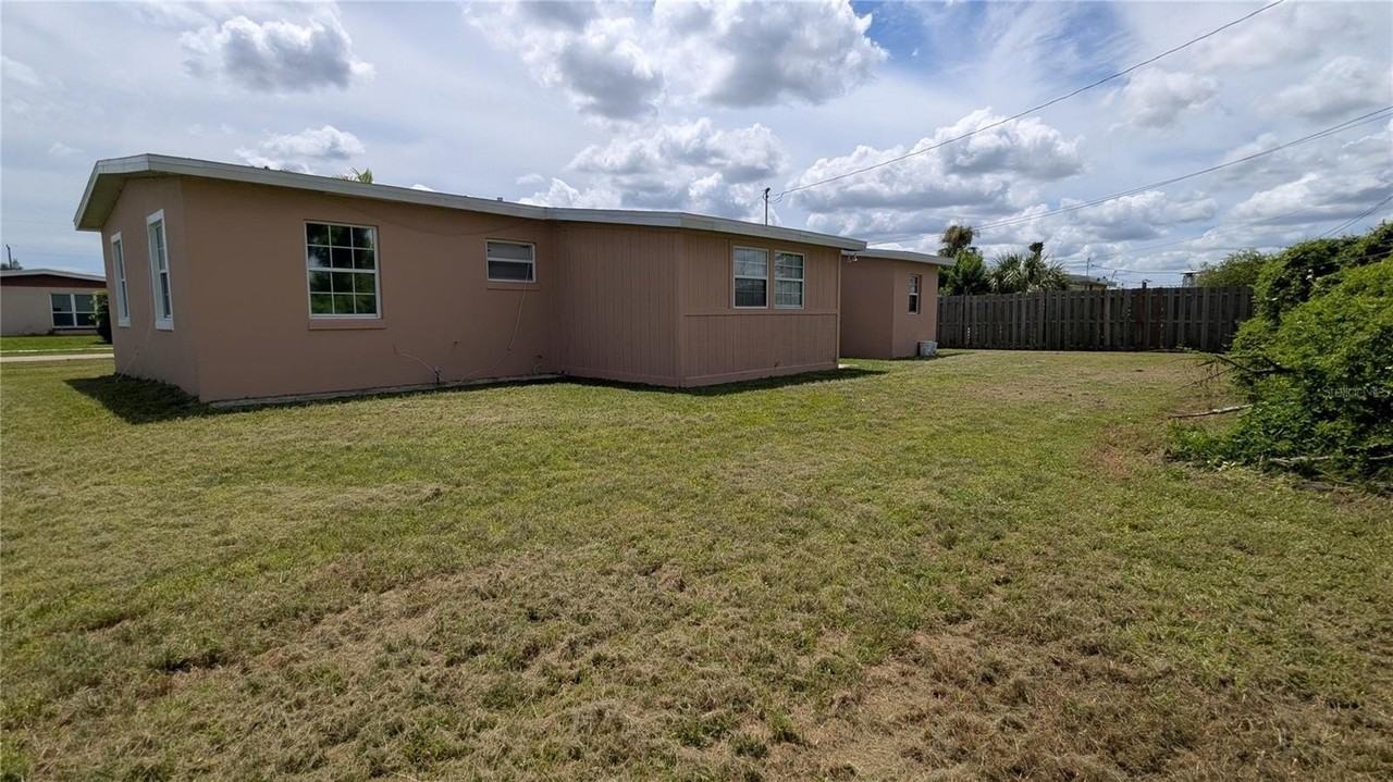 21298 Percy Ave - Photo 6 of 28