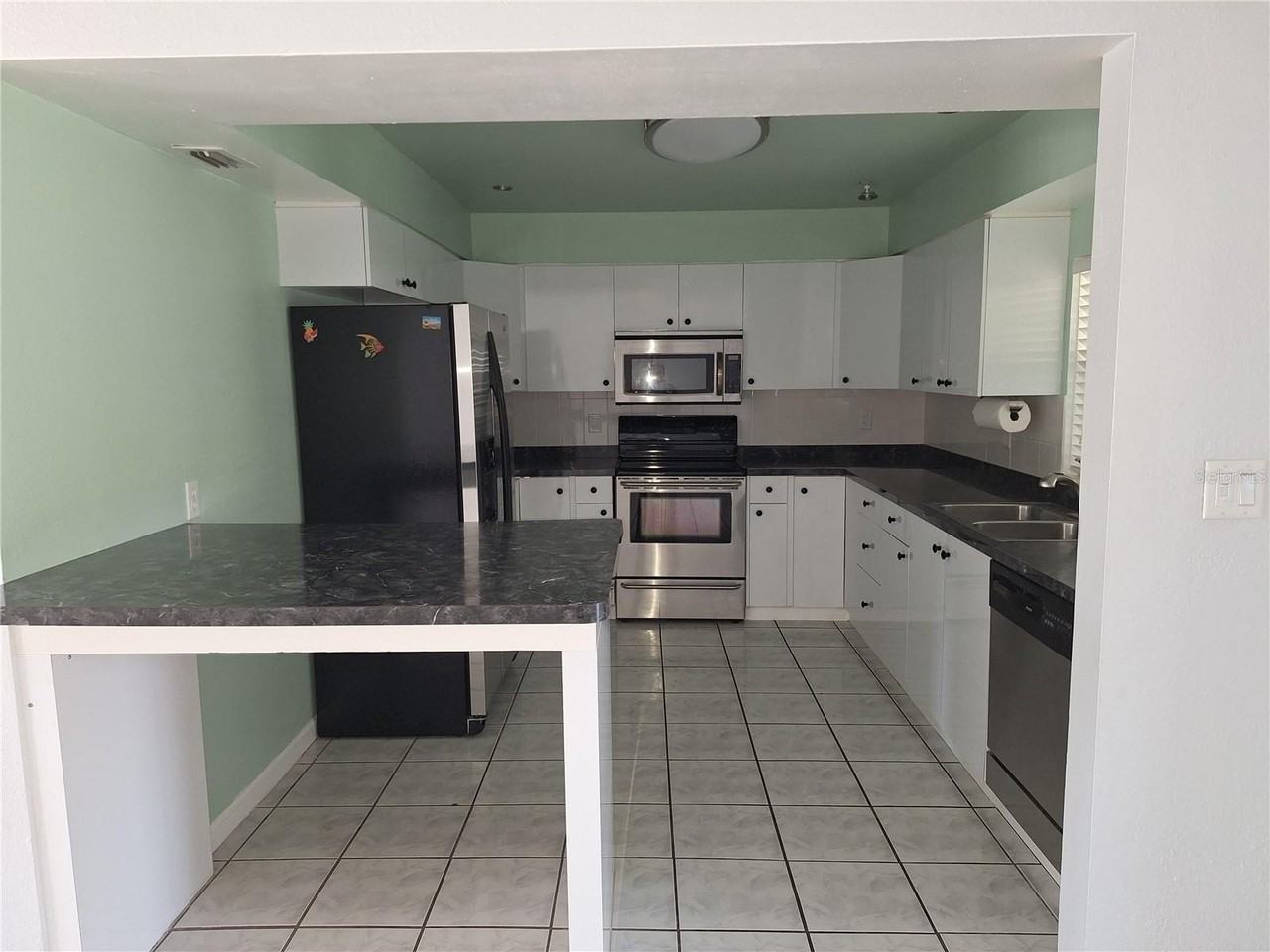 22191 New Rochelle Ave - Photo 5 of 19