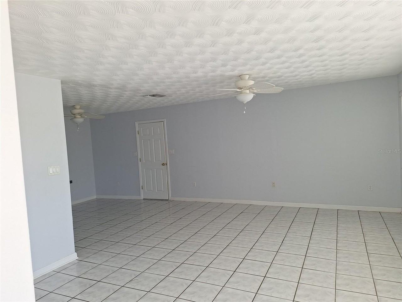 22191 New Rochelle Ave - Photo 7 of 19
