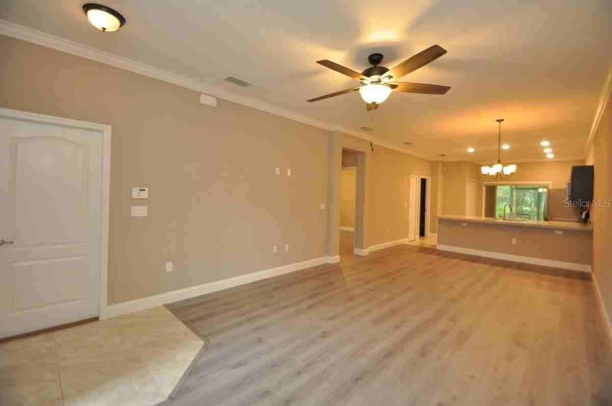 11 Ullynn Pl #B - Photo 2 of 17
