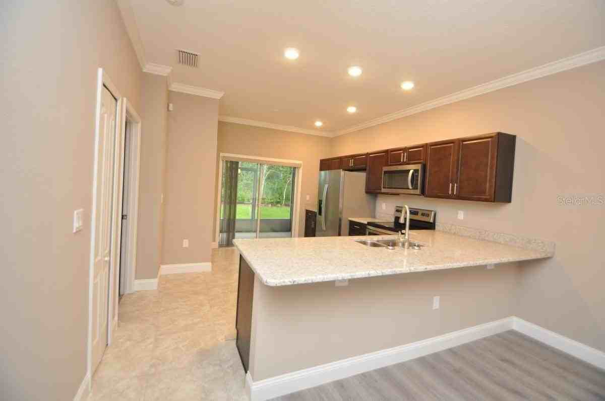 11 Ullynn Pl #B - Photo 7 of 17